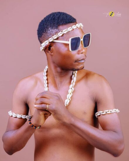 Bushman Shapshap - Chakwela Makumbi Bushman Shapshap - Chakwela Makumbi